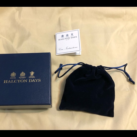 NWT 🎁Halcyon Days Red/Goldtone/Sparkle Bracelet🎈 - Picture 5 of 6